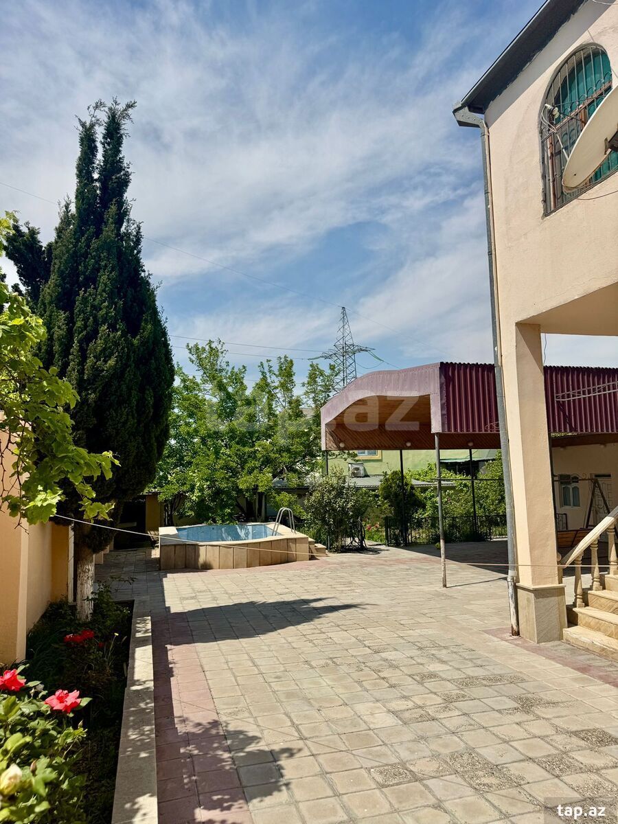 Həyət evi, Saray qəs.