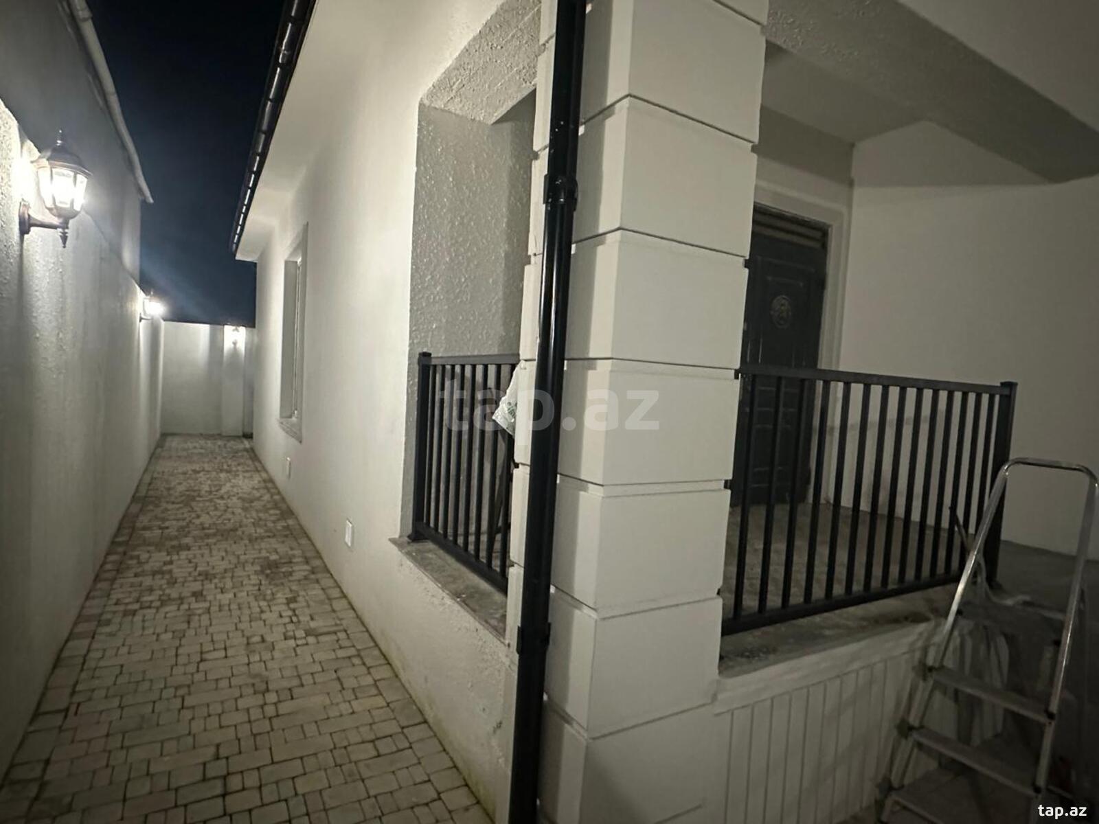 Həyət evi, Binə qəs. (21)