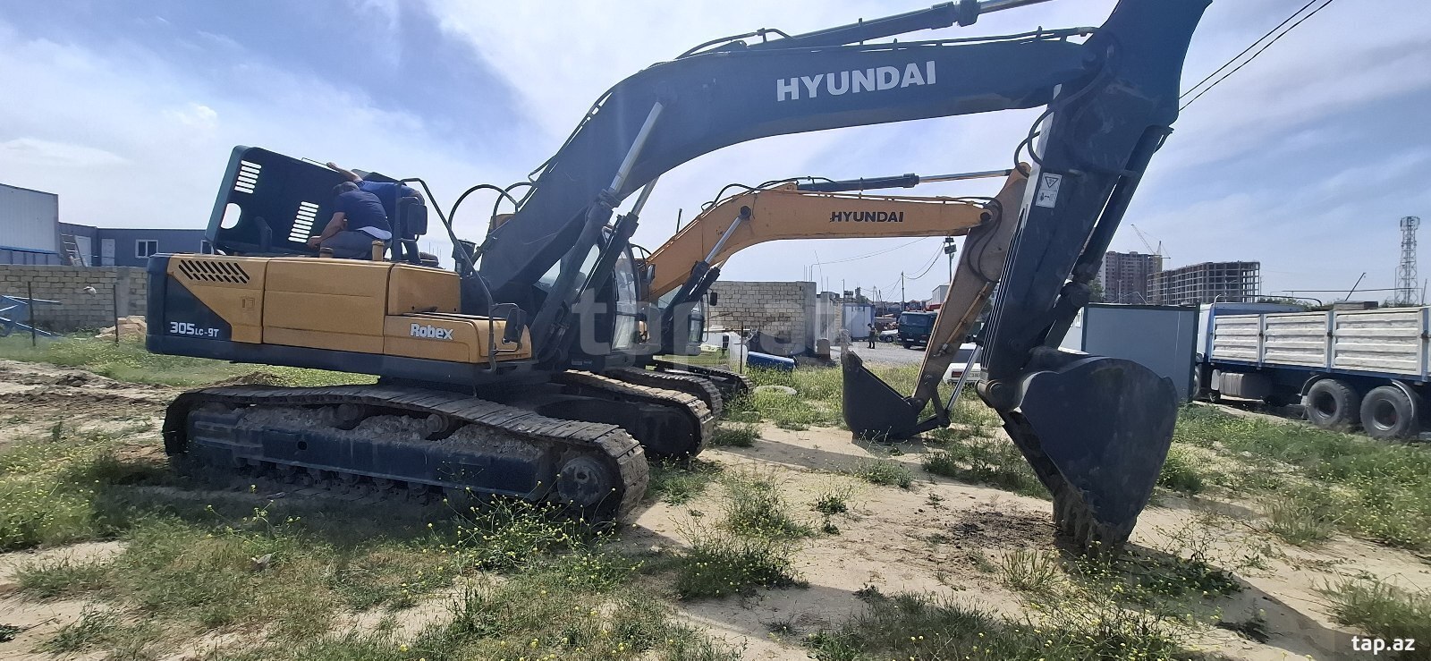 Ekskavator Hyundai, 2017 il (4)