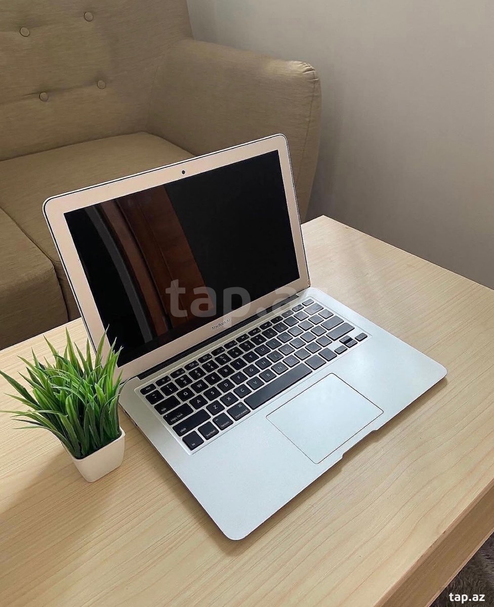 Apple MacBook Air i5