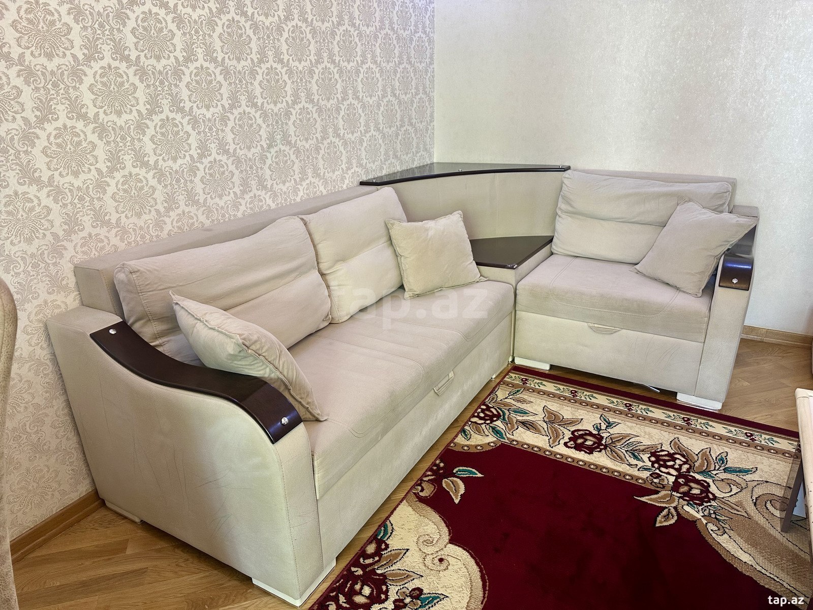 Künc divan (2)