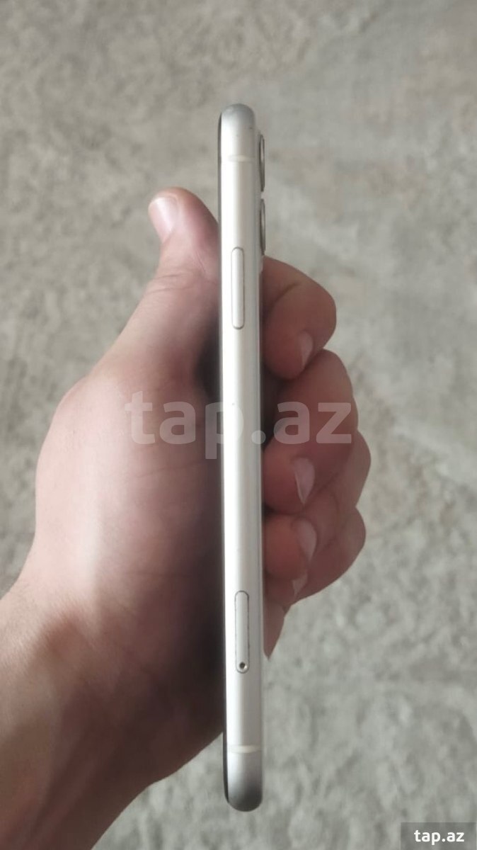 Apple iPhone 11 White 64GB/4GB (3)