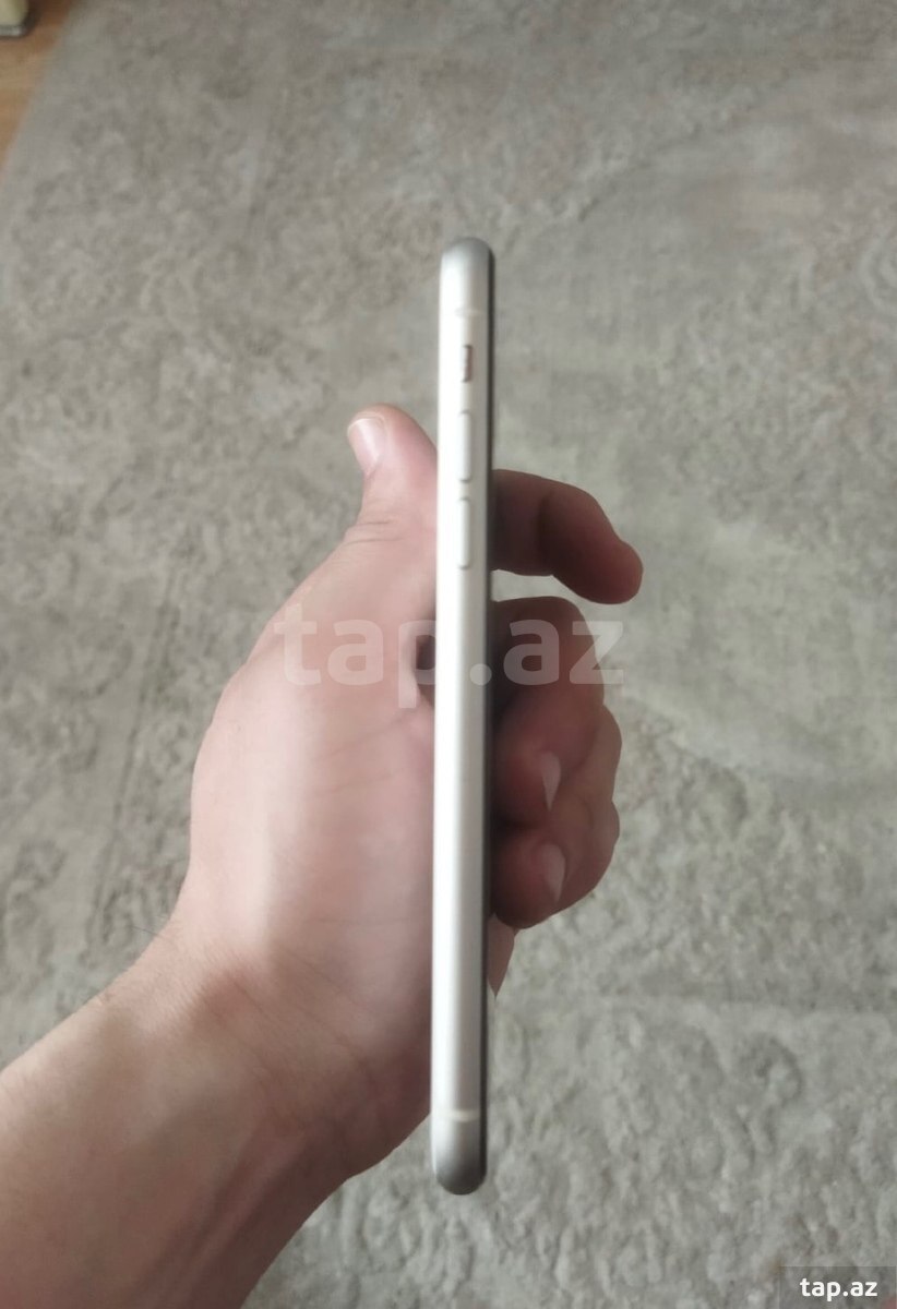 Apple iPhone 11 White 64GB/4GB (2)
