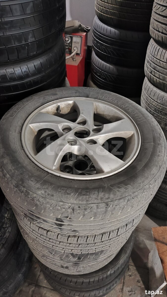 Hyundai Elantra təkəri R15