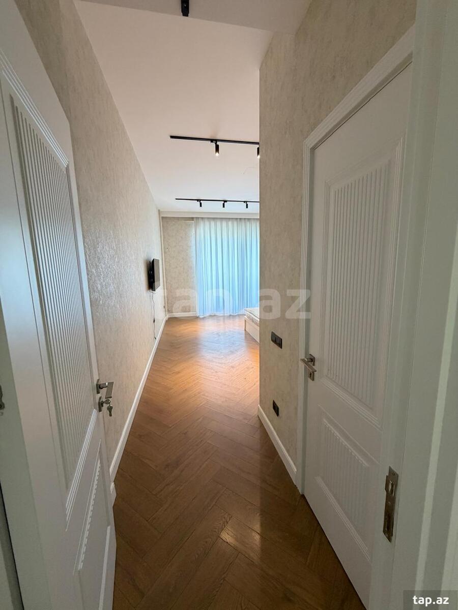 5-otaqlı yeni tikili, Üzeyir Hacıbəyli küç., 207 m²