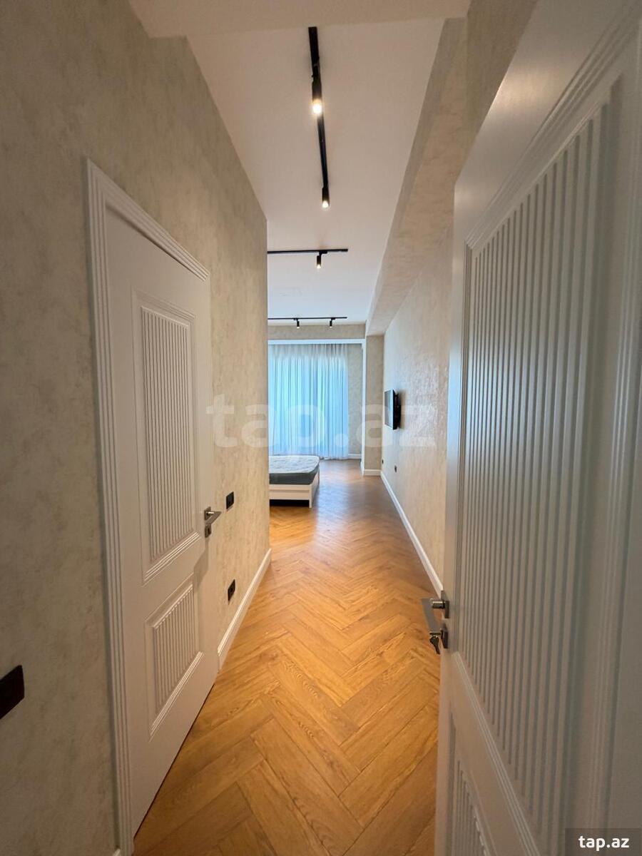 5-otaqlı yeni tikili, Üzeyir Hacıbəyli küç., 207 m²