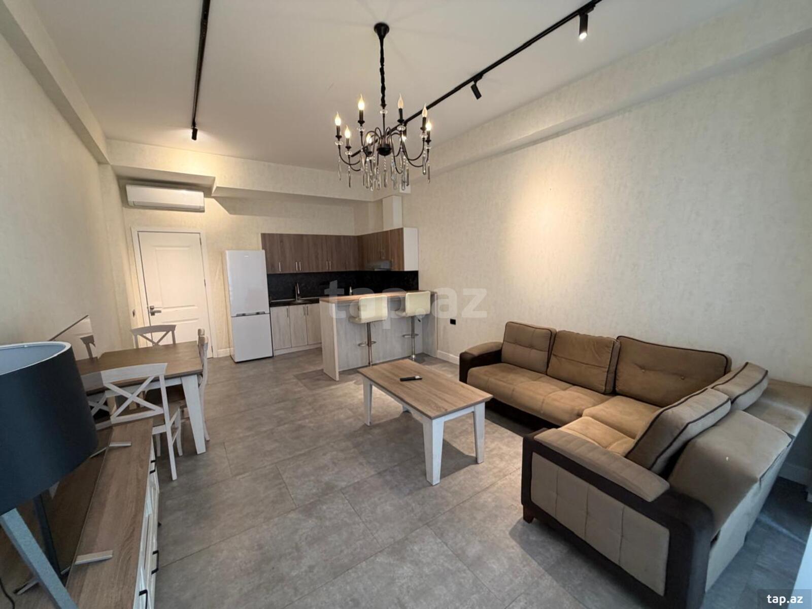 5-otaqlı yeni tikili, Üzeyir Hacıbəyli küç., 207 m²