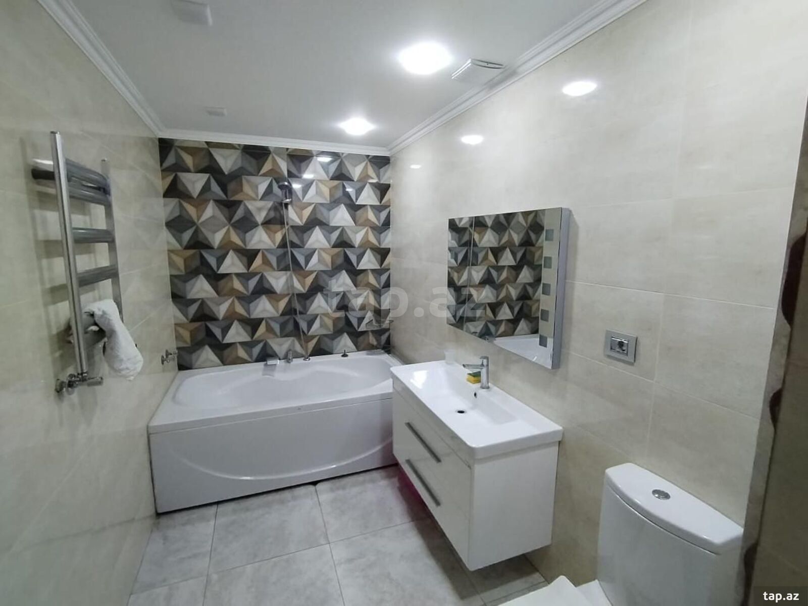 3-otaqlı yeni tikili kirayə verilir, İ. Qutqaşınlı küç., 150 m² (12)