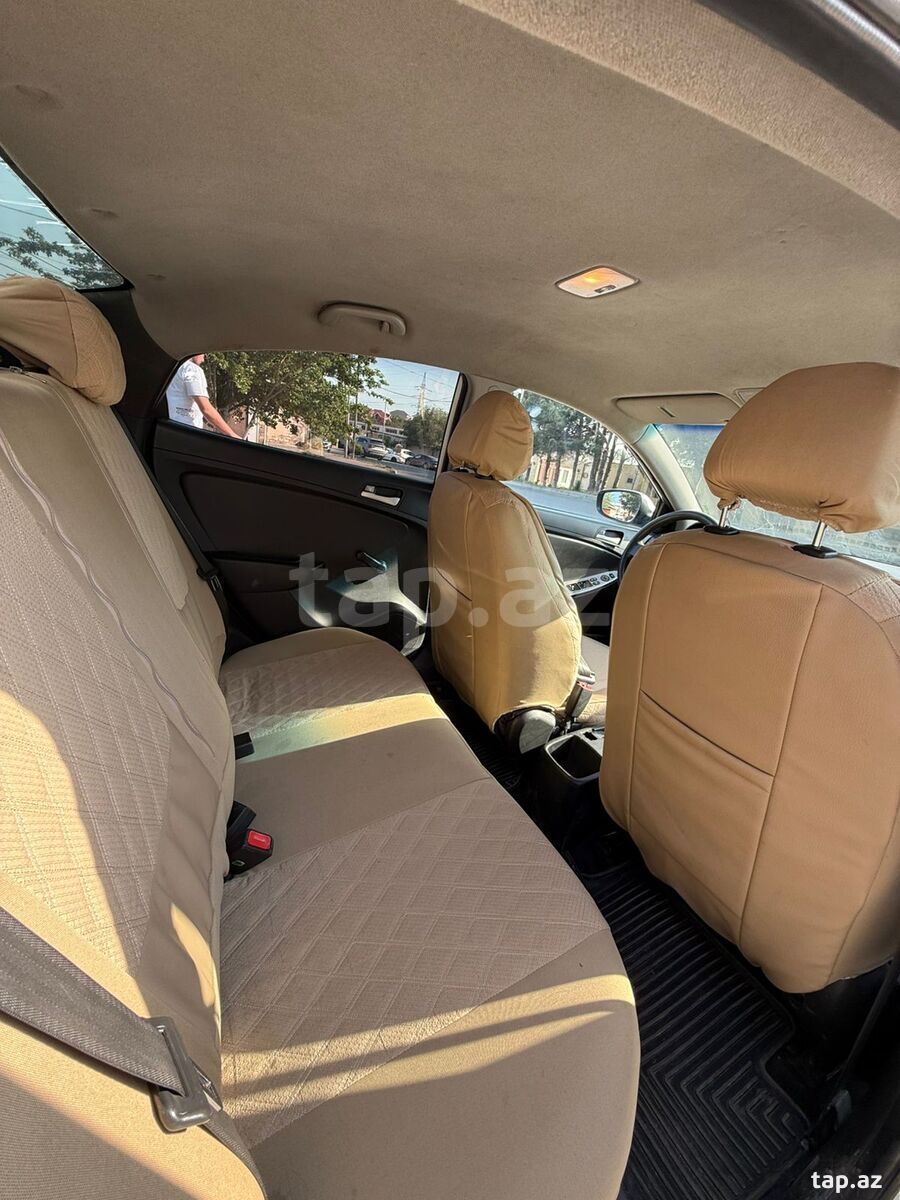 Hyundai Accent, 2012 il (6)