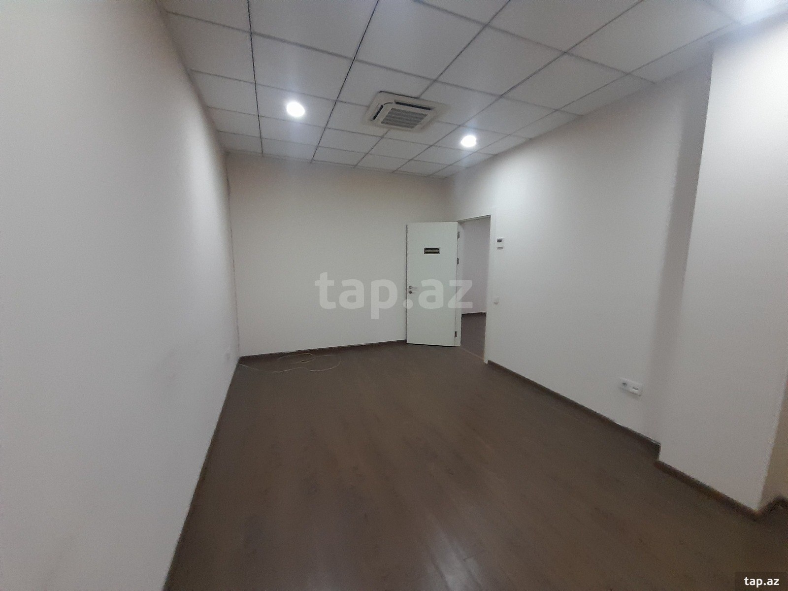 Ofis icarəyə verilir, Əhməd Rəcəbli küç. (15)
