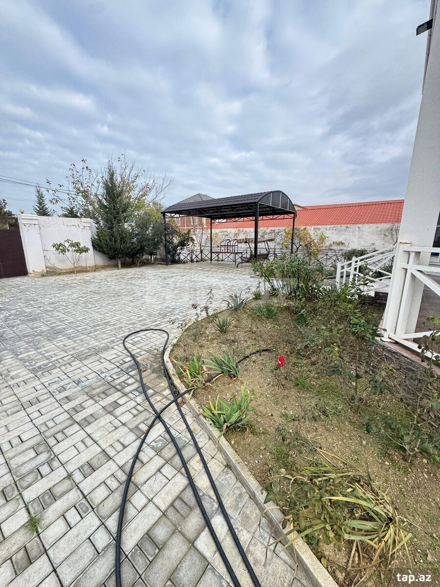 Bağ evi, Novxanı qəs. (11)