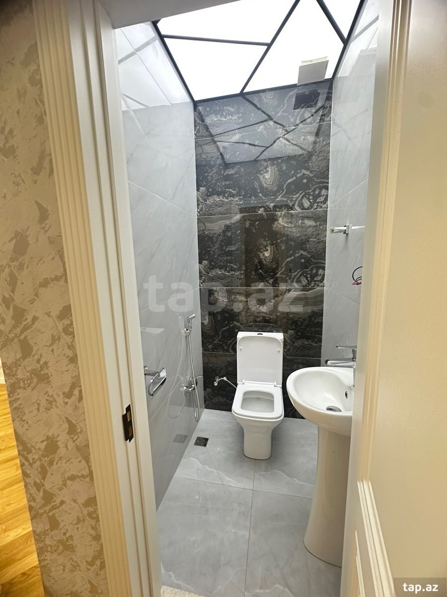3-otaqlı yeni tikili, 8 mkr., 124 m² (9)