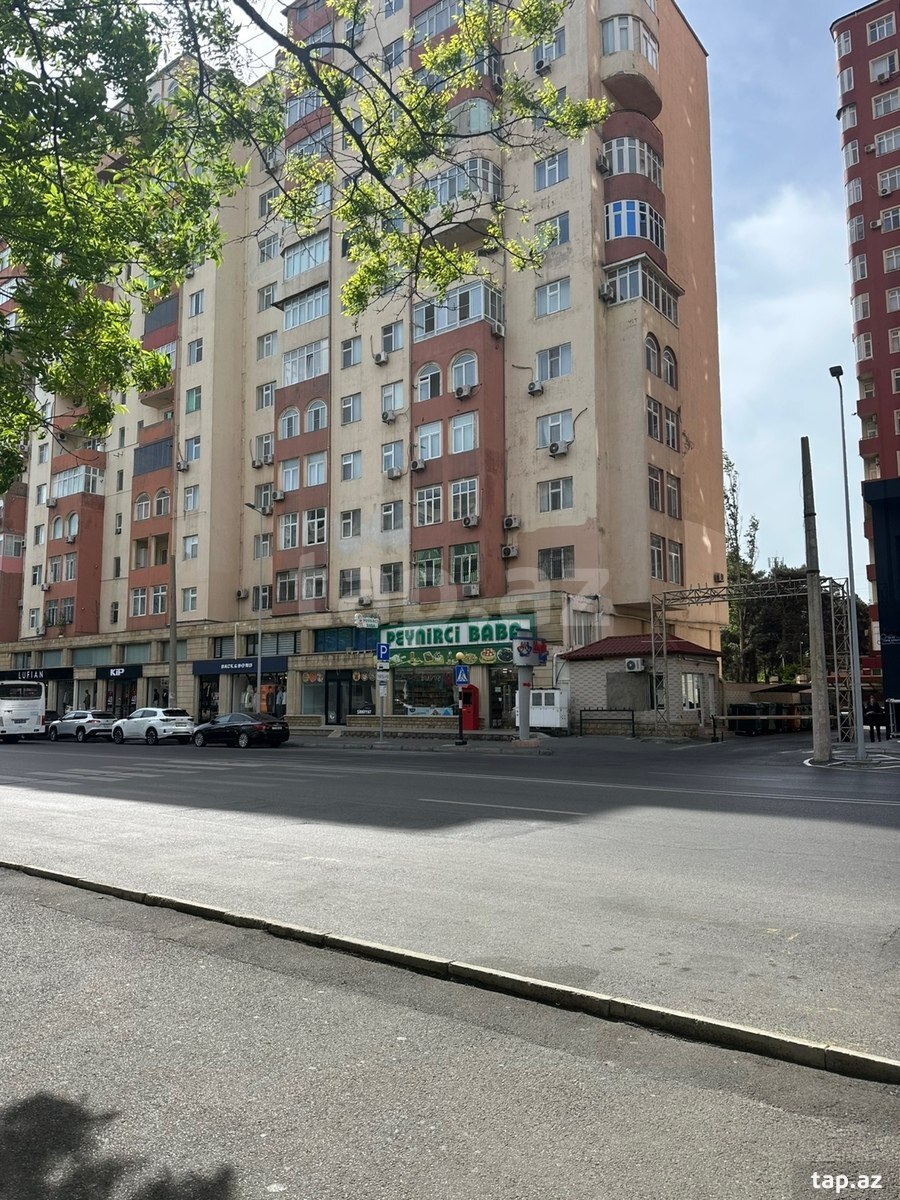 3-otaqlı yeni tikili, 8 mkr., 124 m²
