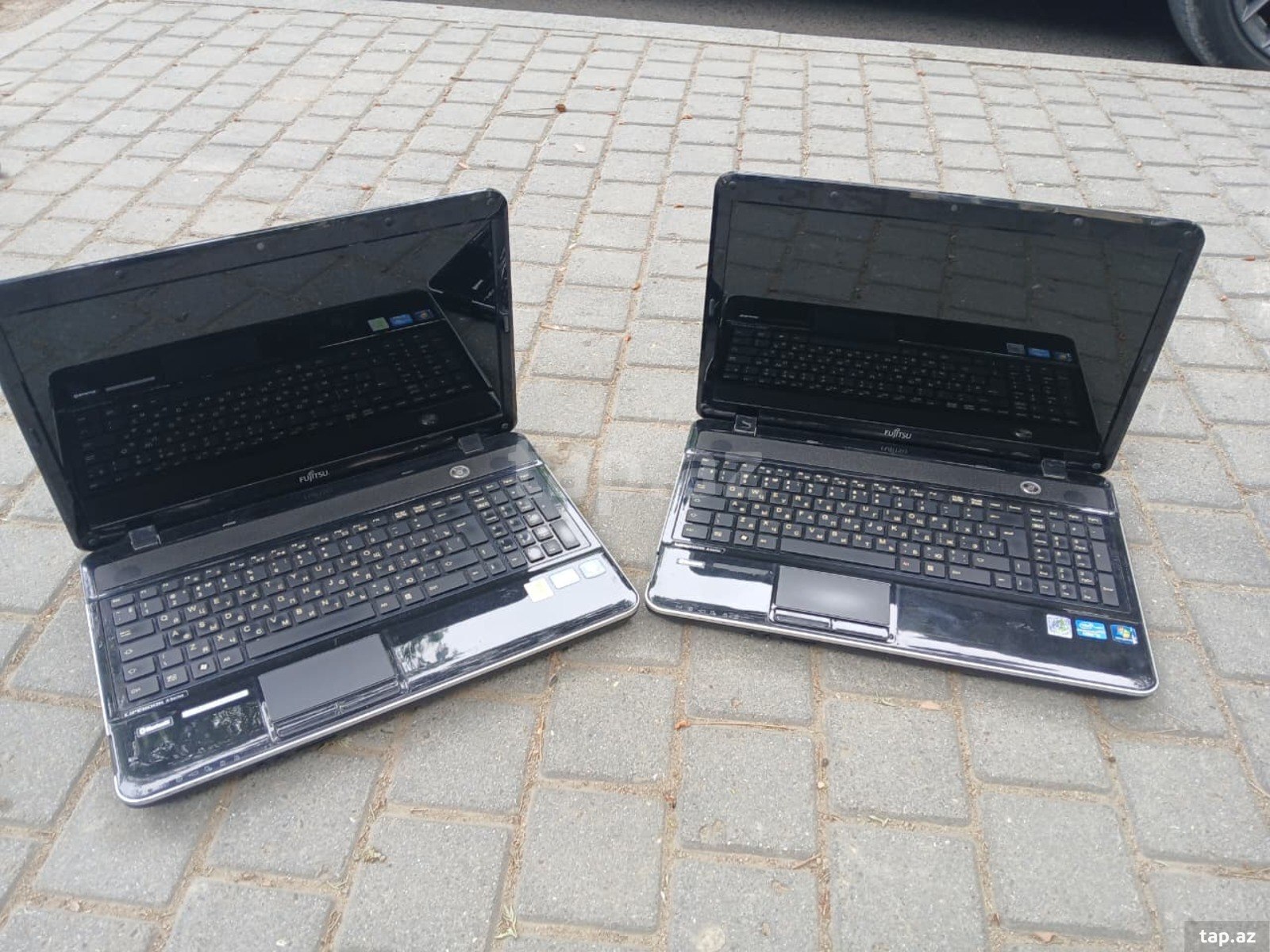 Noutbuk Fujitsu-Siemens (3)