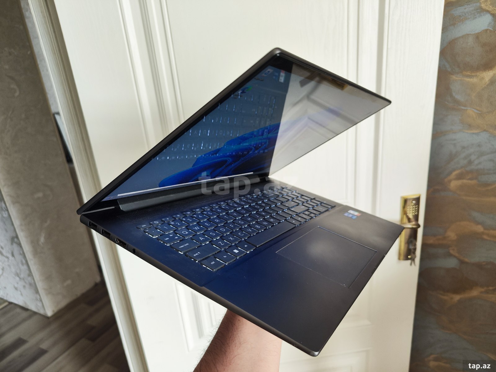 Noutbuk HP Envy 17 (4)