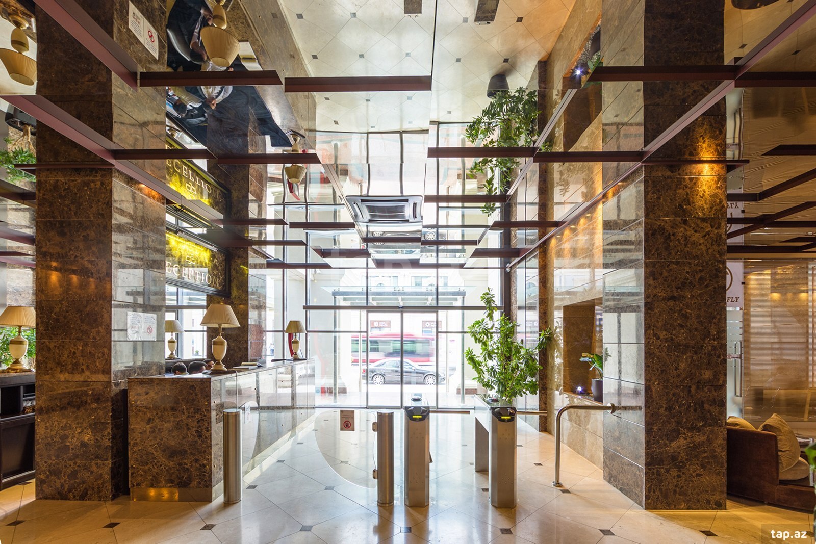 Ofis icarəyə verilir, 28 May m.
