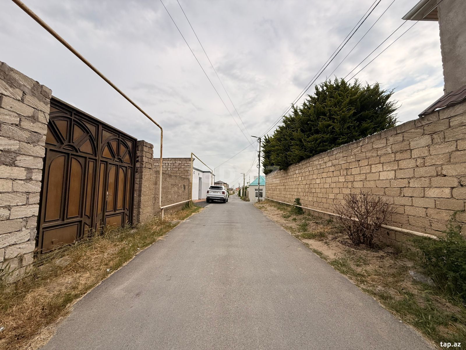 Torpaq satılır, Bakı