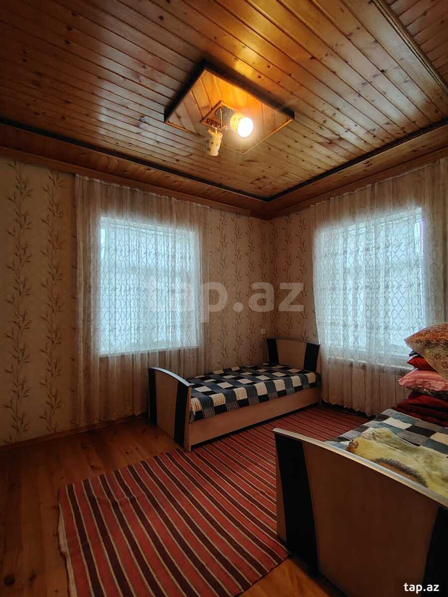 Həyət evi, Binə qəs.