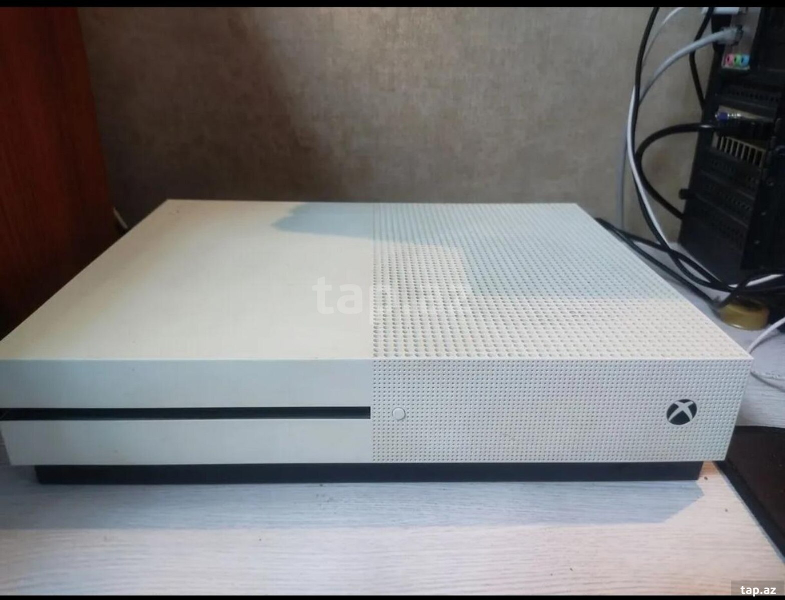 Xbox One S (2)