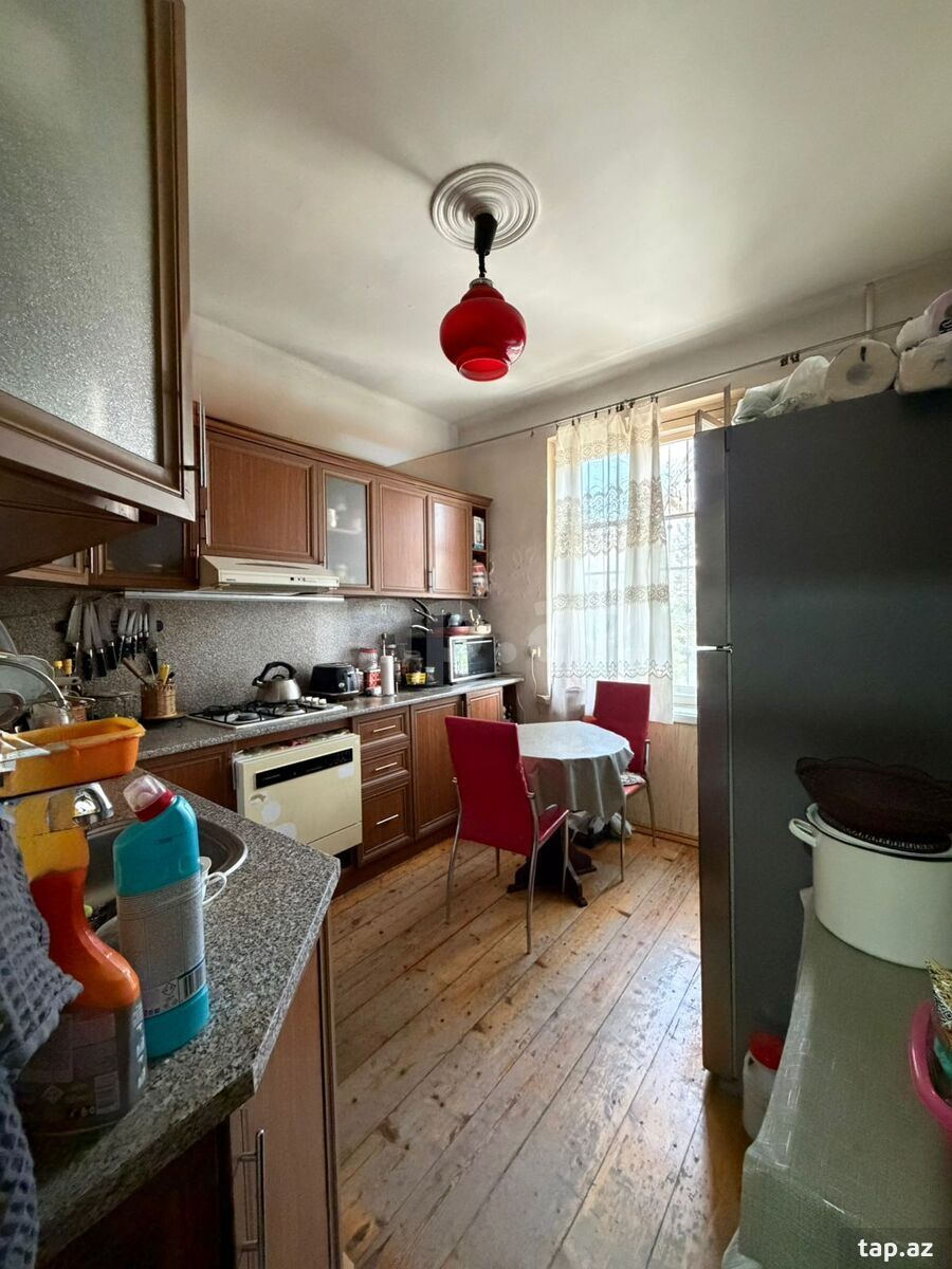 3-otaqlı mənzil, H. Cavid pr., 90 m²
