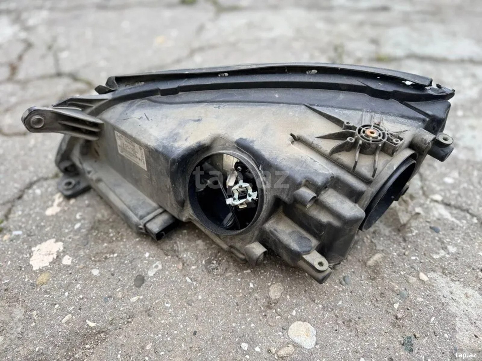 Volkswagen Tiguan sağ farası (3)
