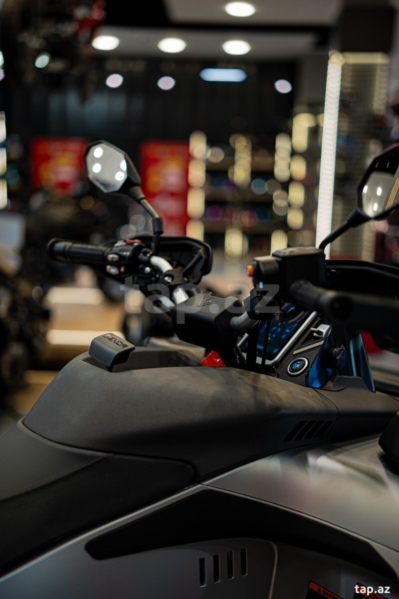Benda Redstone 550 R2, 2026 il (18)