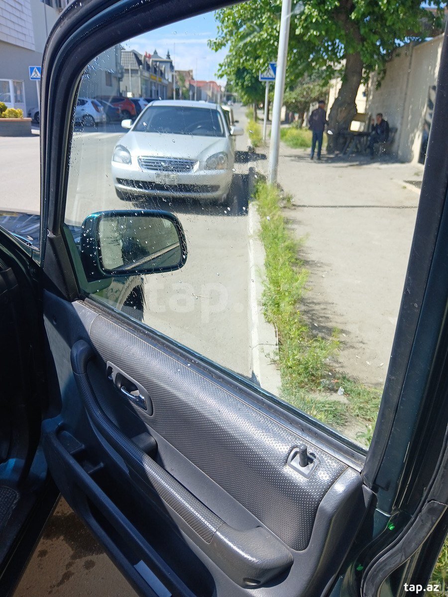 Honda CR-V, 2000 il (11)