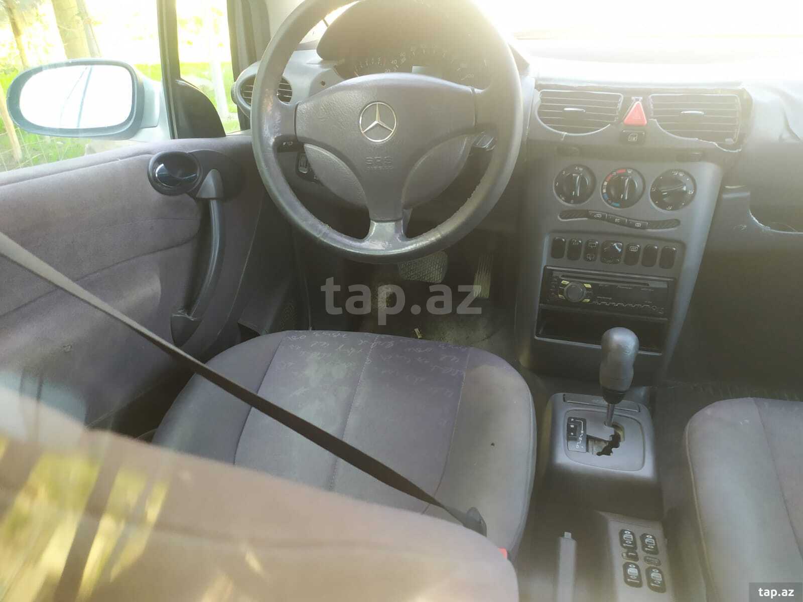 Mercedes A 160, 1999 il (2)