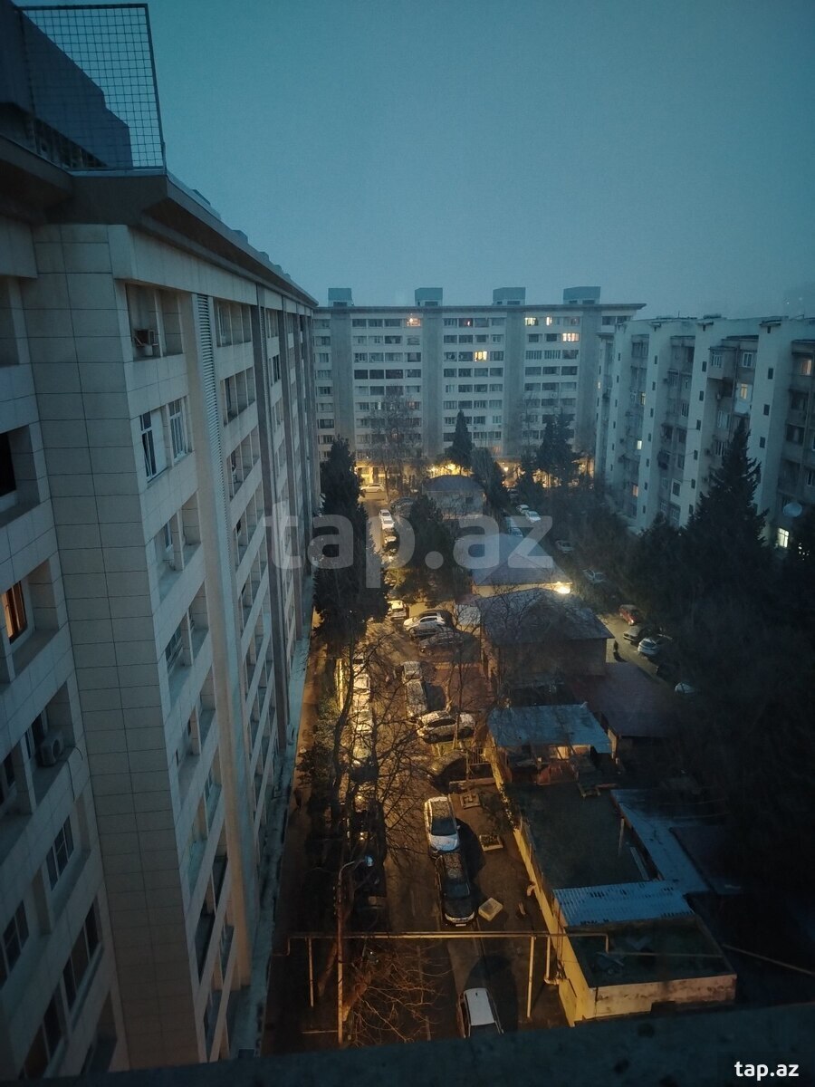 4-otaqlı mənzil, İzzət Nəbiyev küç., 175 m²