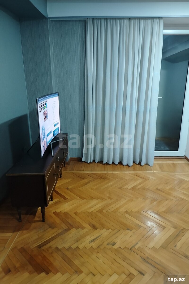 4-otaqlı mənzil, İzzət Nəbiyev küç., 175 m²