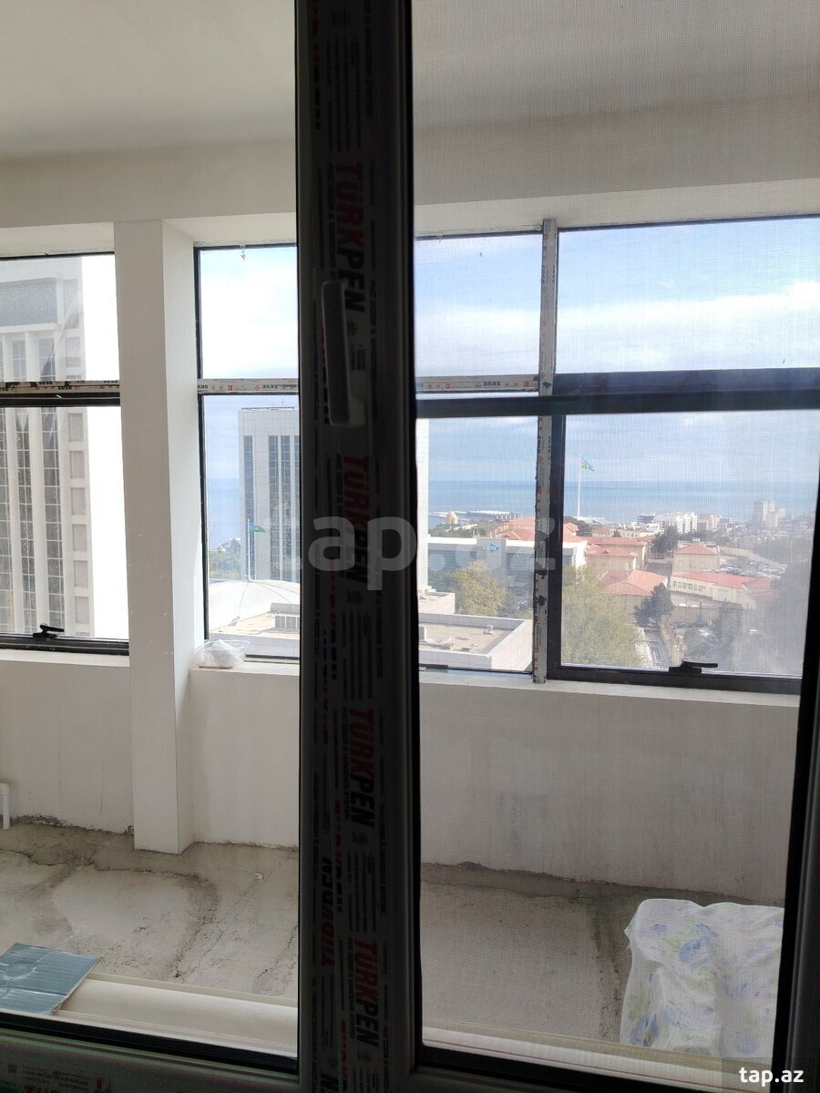 4-otaqlı mənzil, İzzət Nəbiyev küç., 175 m²