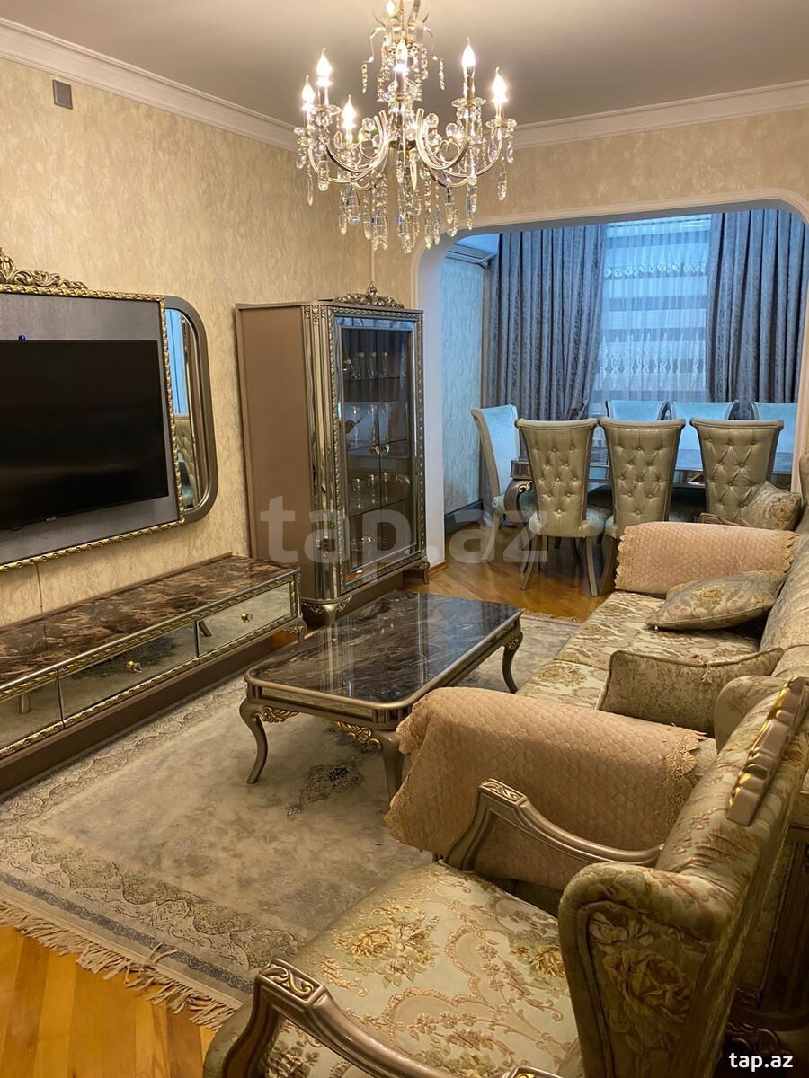 4-otaqlı mənzil, İnşaatçılar m., 110 m²