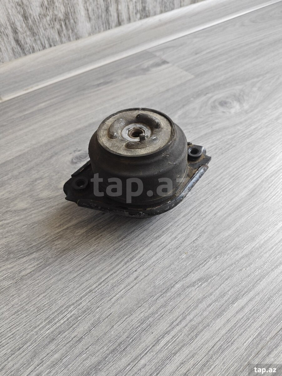 Mercedes Benz W164 X164 ML GL mühərrik yastığı