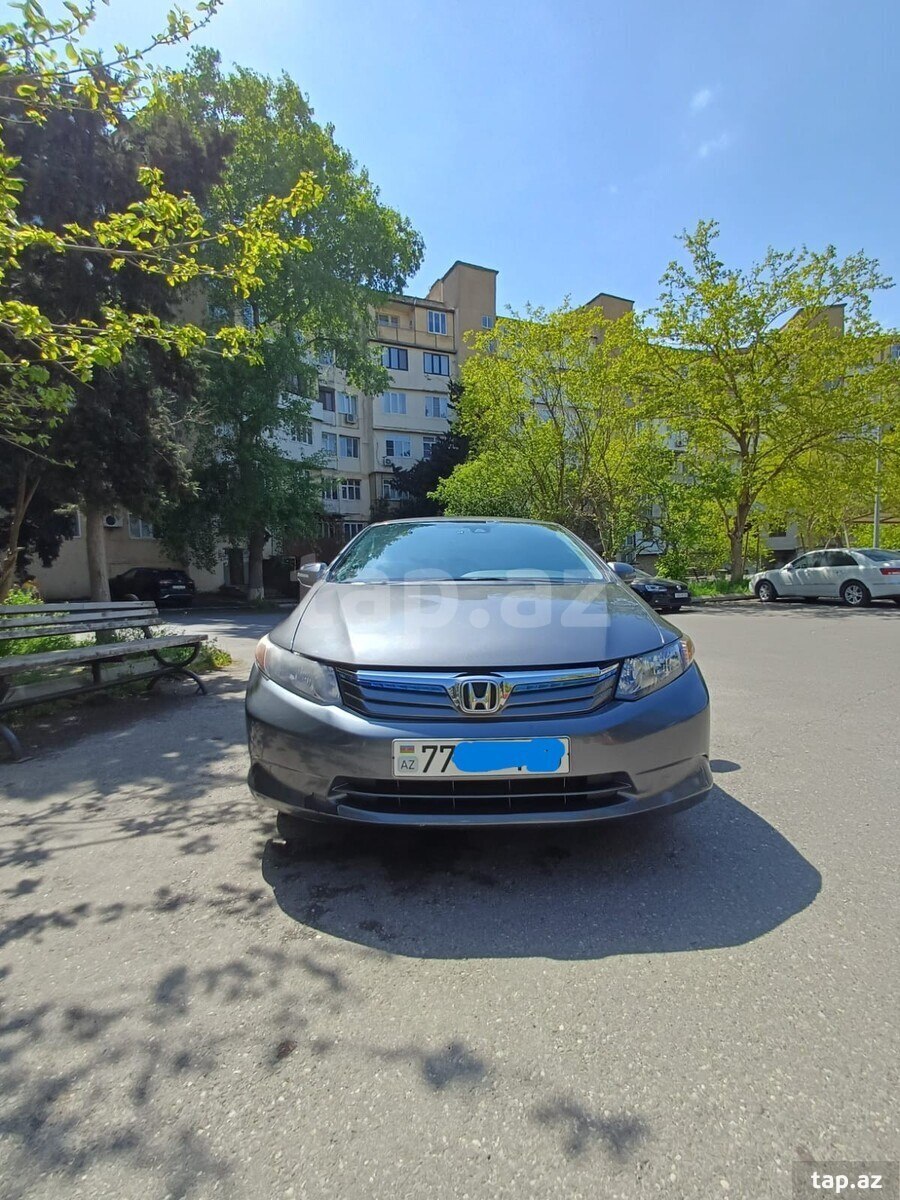 Honda Civic, 2011 il