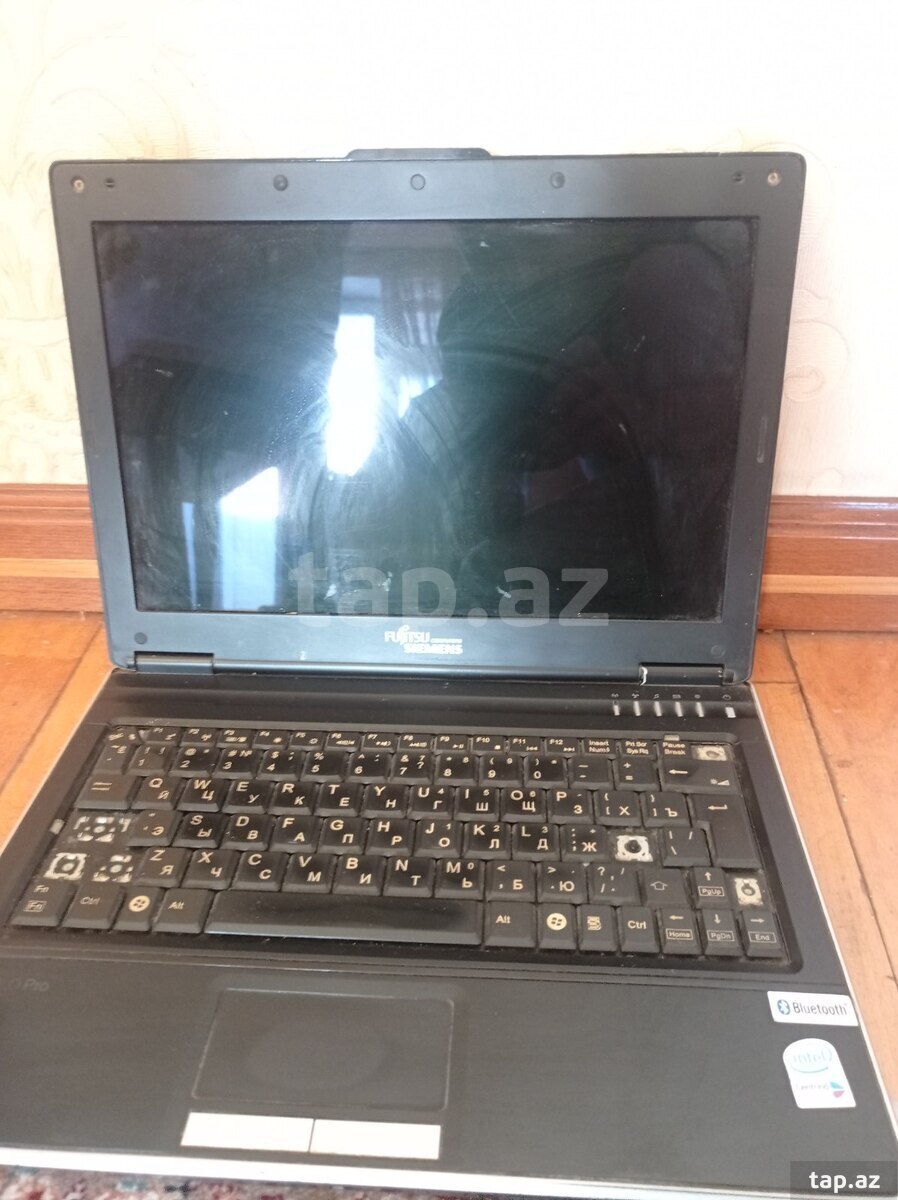 Noutbuk Fujitsu-Siemens  (2)