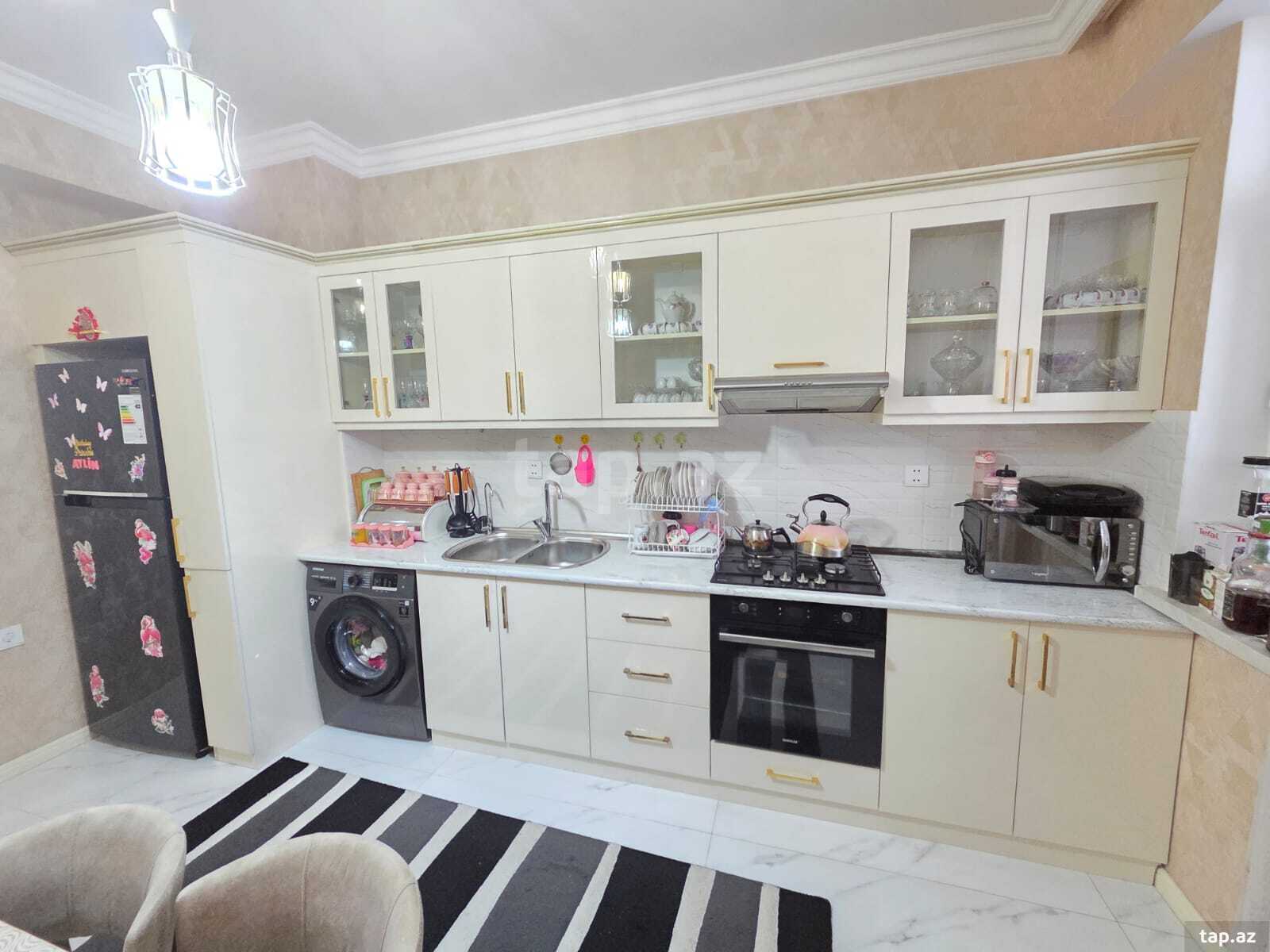 3-otaqlı yeni tikili, Qurtuluş küç. 93, 92 m²