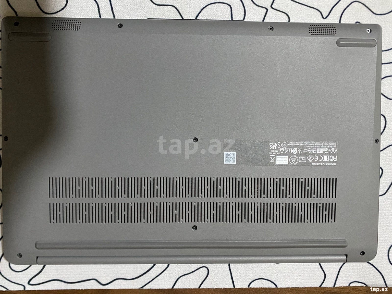 Noutbuk Lenovo Ideapad 1 (4)