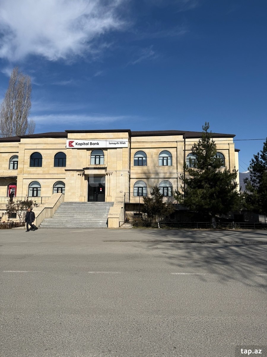 3 sot torpaq sahəsi, M.F.Axundov pr. (12)