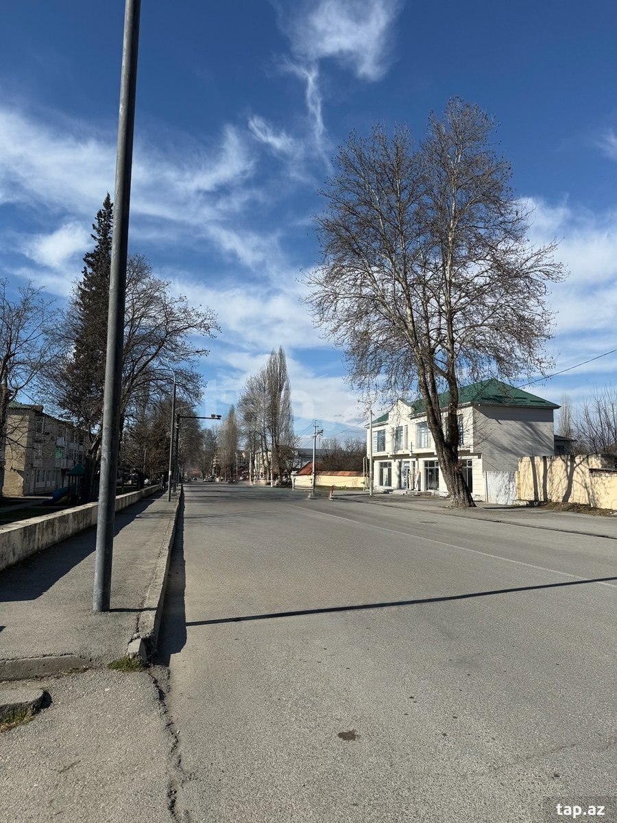 3 sot torpaq sahəsi, M.F.Axundov pr. (10)