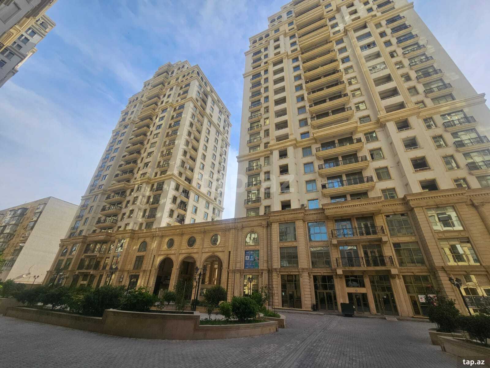 3-otaqlı yeni tikili, Elmlər Akademiyası m., 130 m²