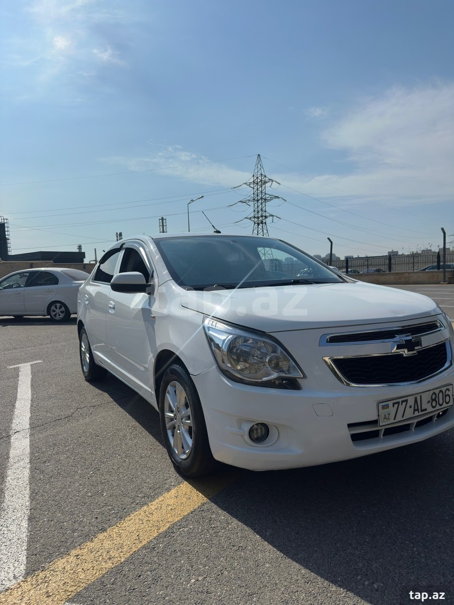 Chevrolet Cobalt, 2022 il (2)
