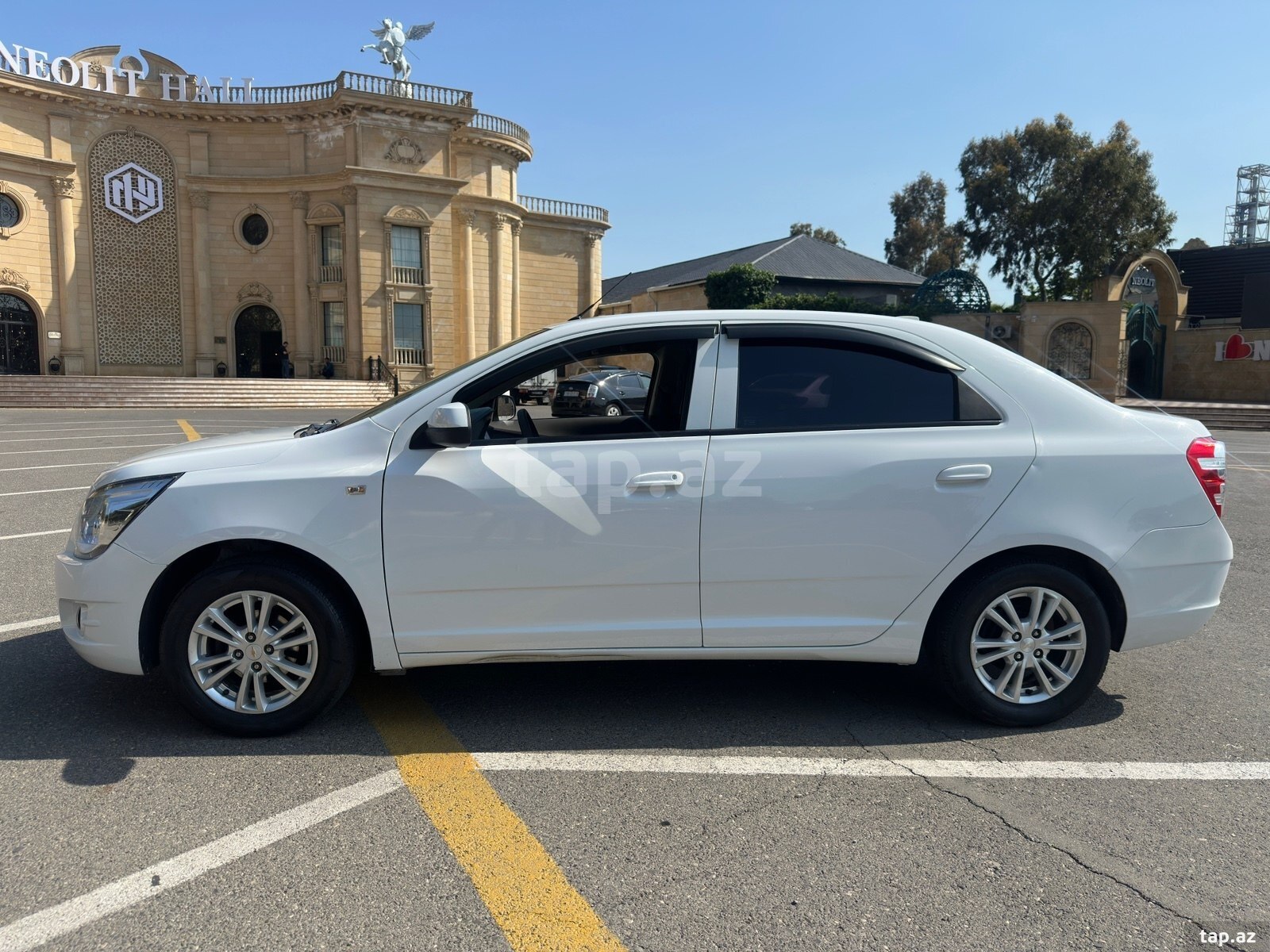 Chevrolet Cobalt, 2022 il (3)