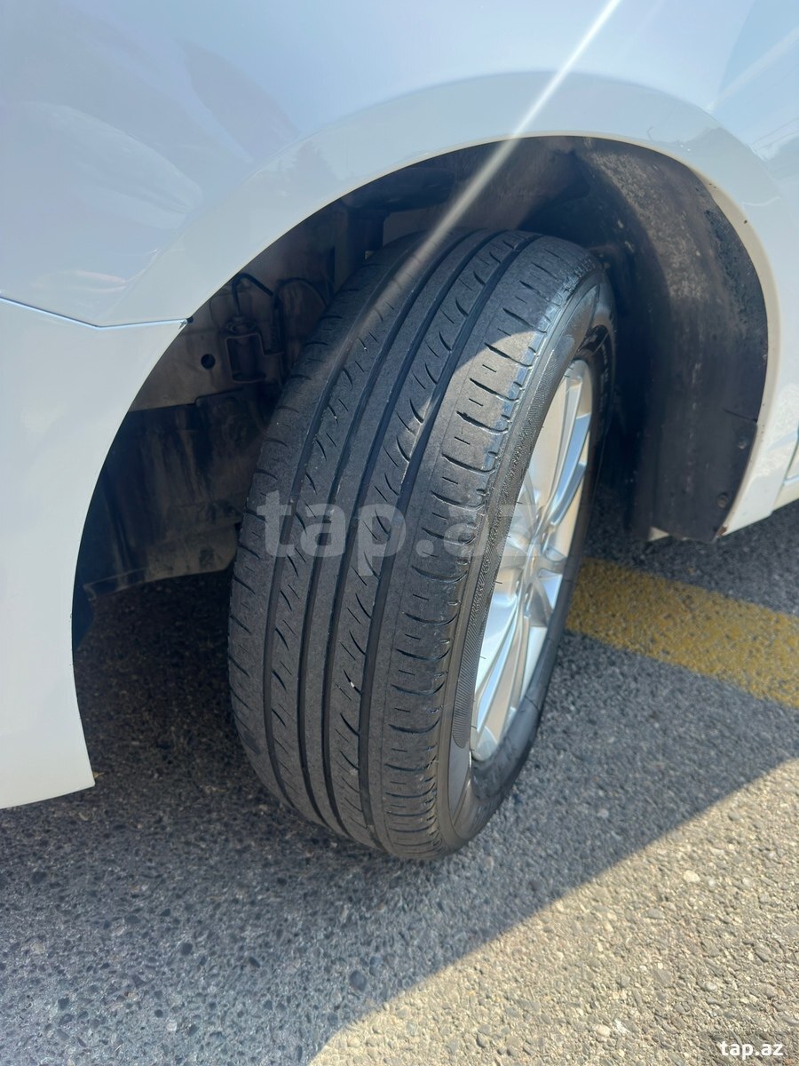 Chevrolet Cobalt, 2022 il (14)