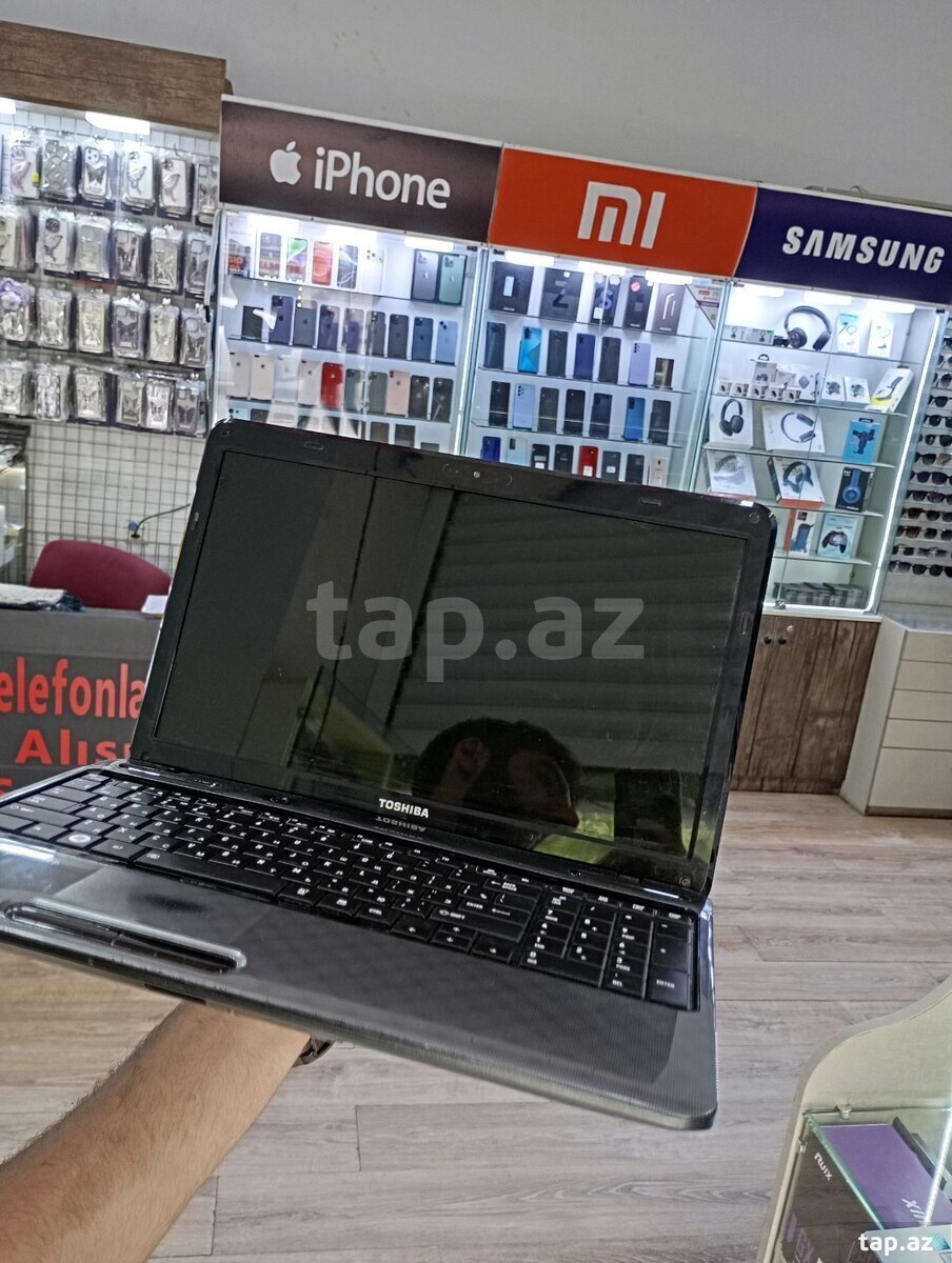 Toshiba Satellite L7 (3)