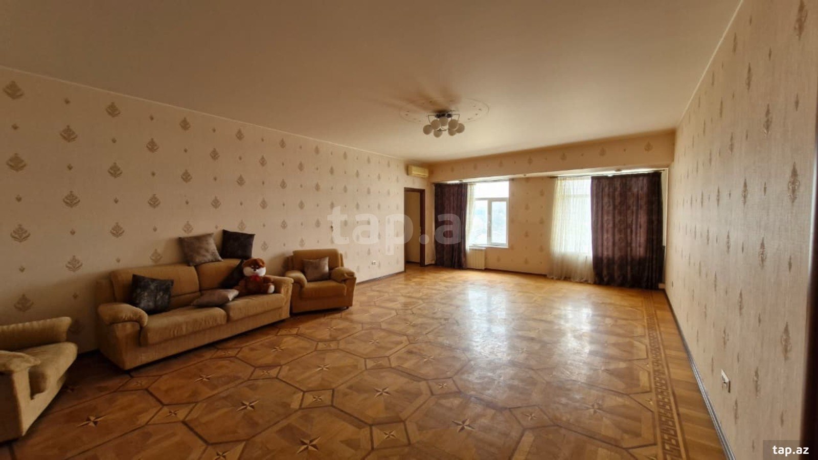 2-otaqlı yeni tikili, İnşaatçılar pr., 170 m²
