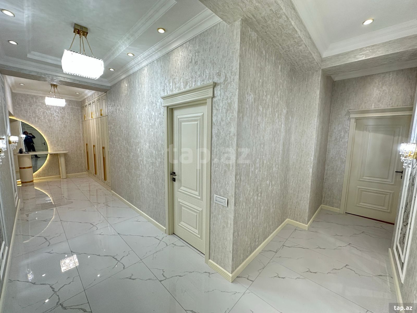 4-otaqlı yeni tikili, Ə.Əliyev küç., 181 m²