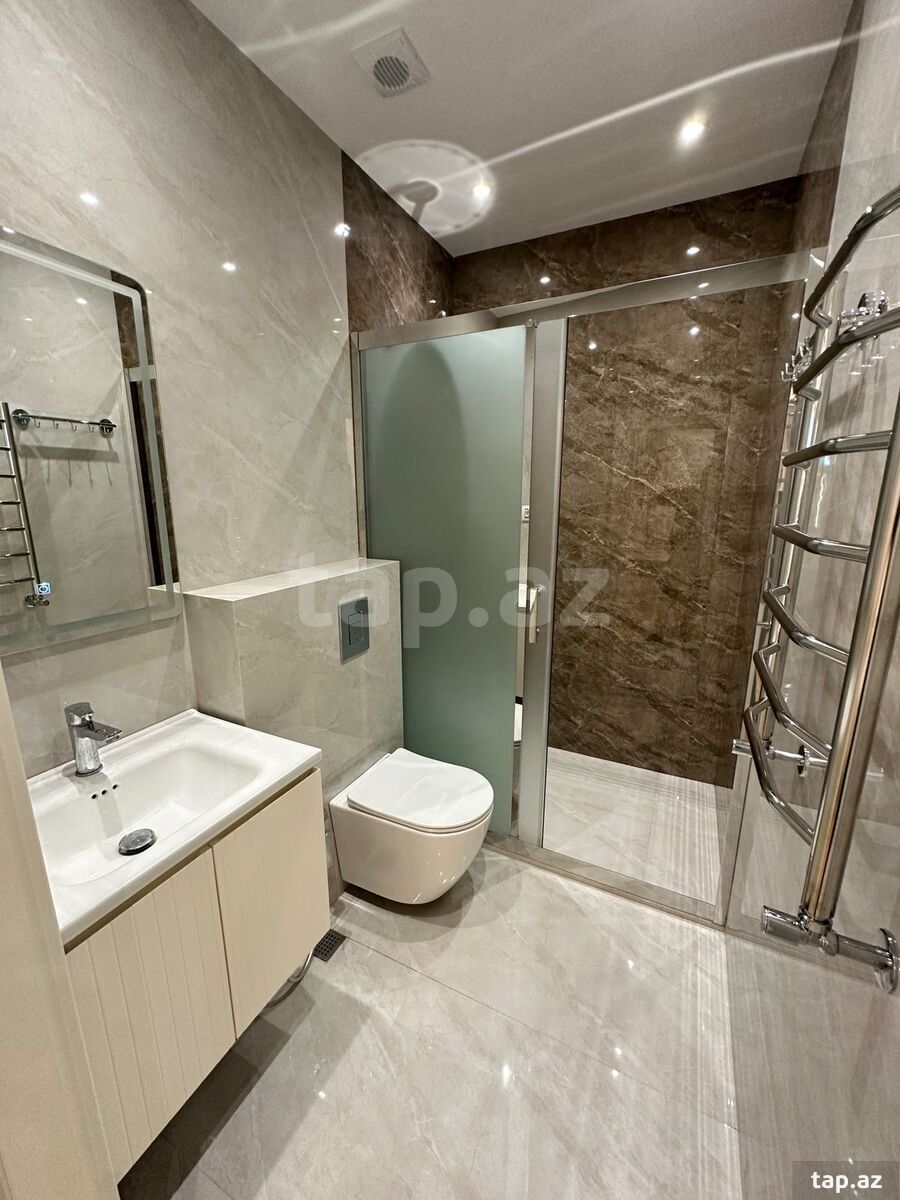 4-otaqlı yeni tikili, Ə.Əliyev küç., 181 m²
