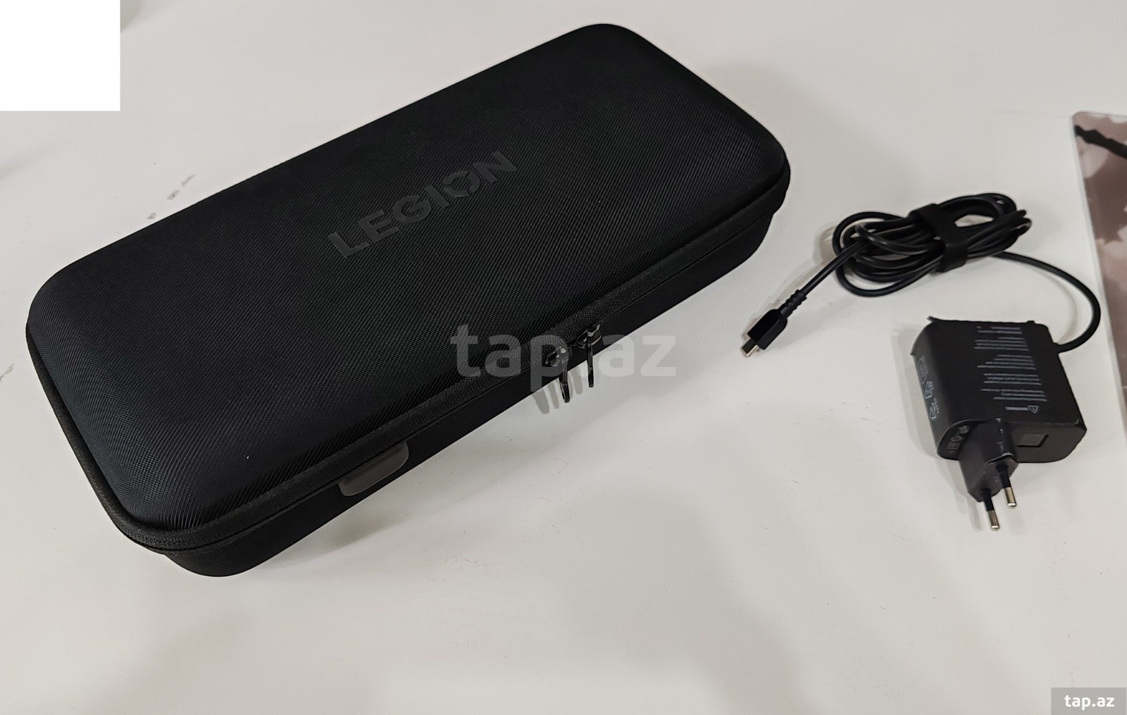 Lenovo Legion Go Z1 Extreme Handheld Console (9)