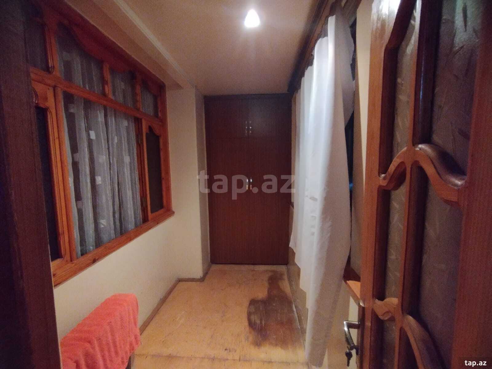 2-otaqlı mənzil kirayə verilir, Gəncə ş., 65 m²