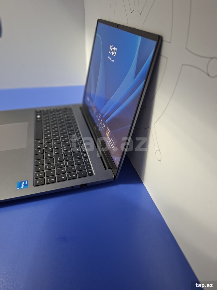 Honor MagicBook X16 (8/512 GB) (3)